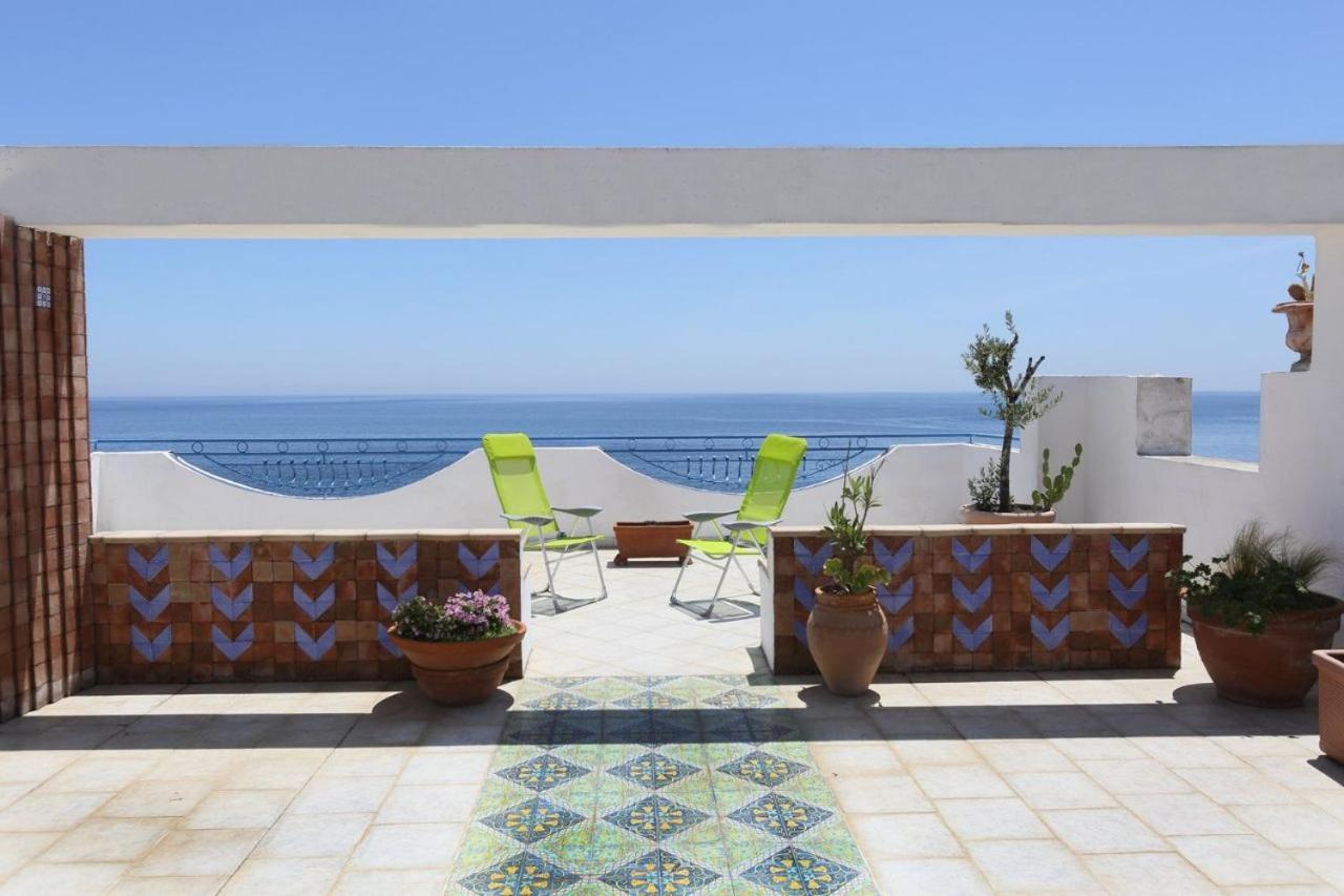 Il Cavalluccio Marino Apartment Santa Teresa Di Riva Exterior photo
